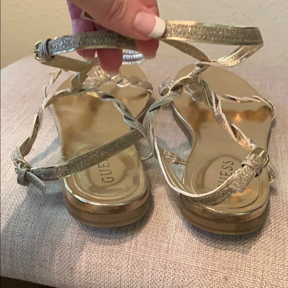 Women’s Guess sandals - Picture 3 of 4